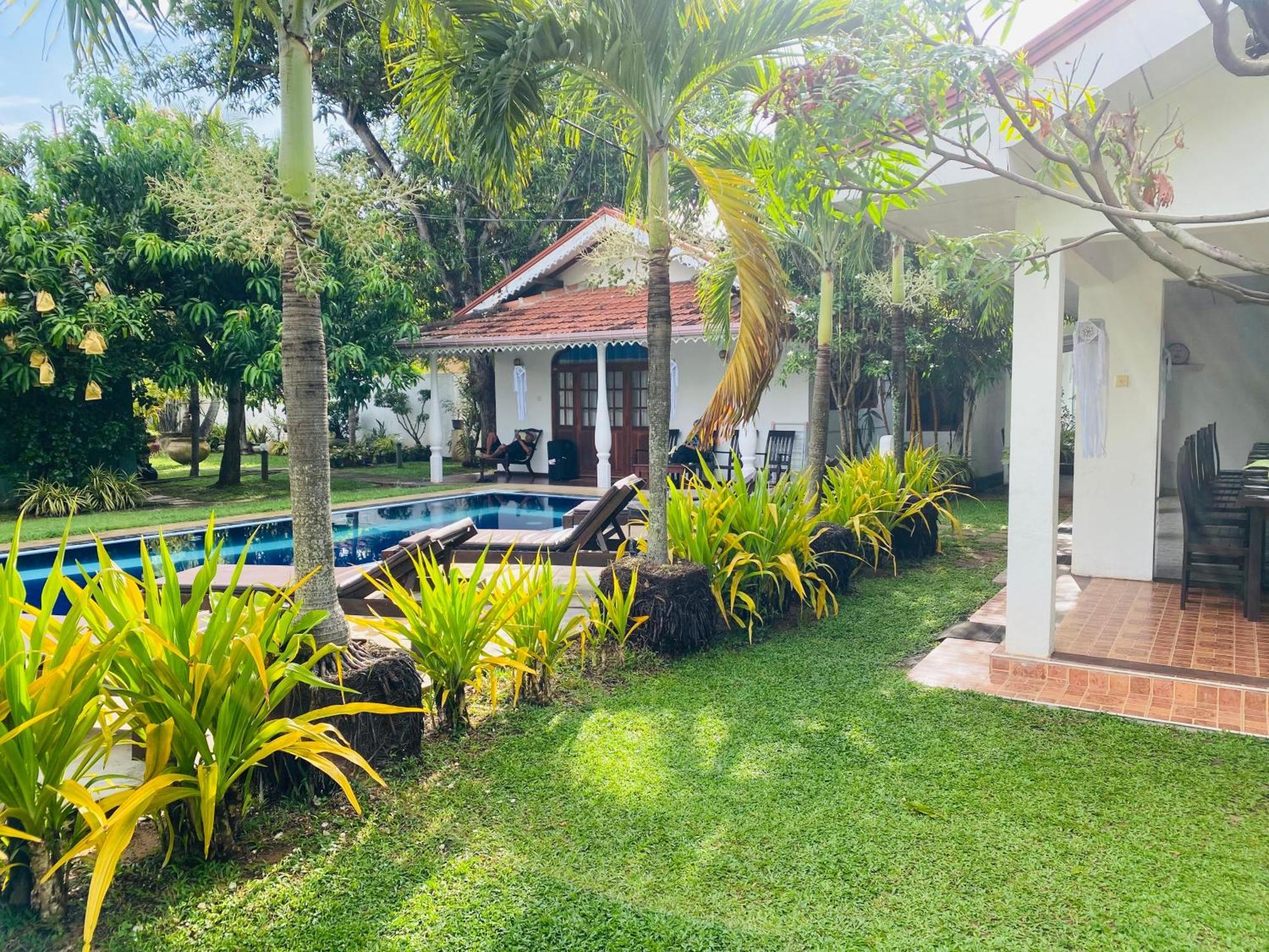 Sujeewani Villa Негомбо Екстериор снимка