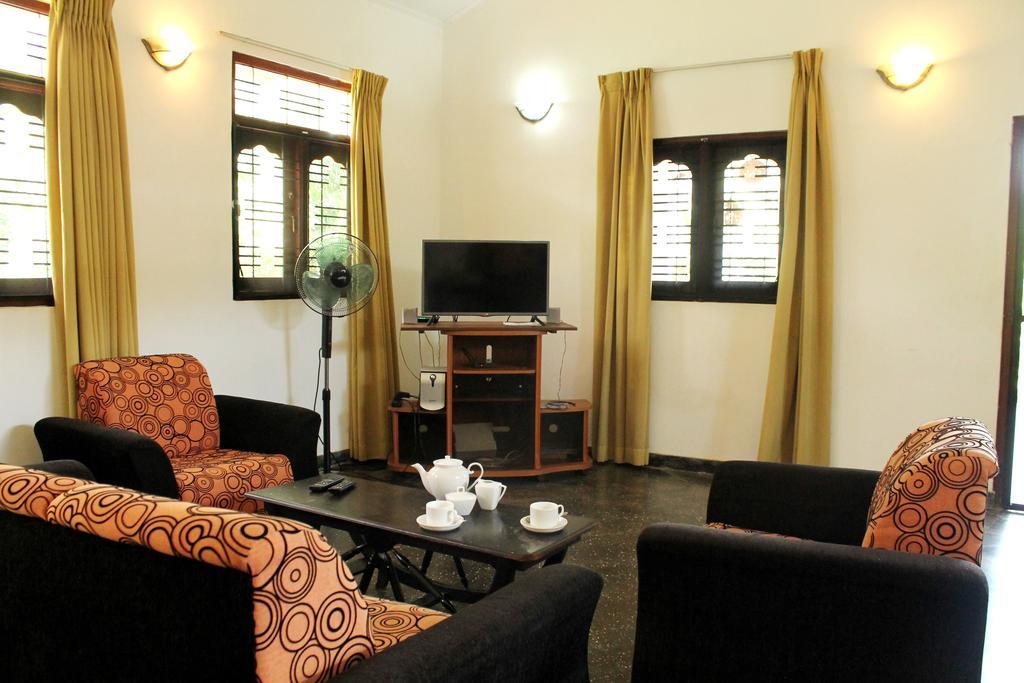 Sujeewani Villa Негомбо Екстериор снимка