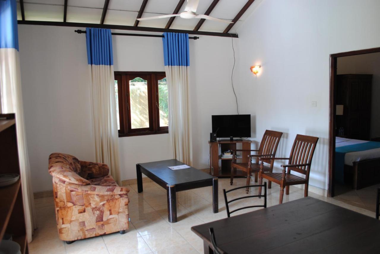 Sujeewani Villa Негомбо Екстериор снимка
